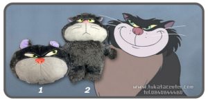 แมวลูซิเฟอร์ข้างในมีผ้าห่ม